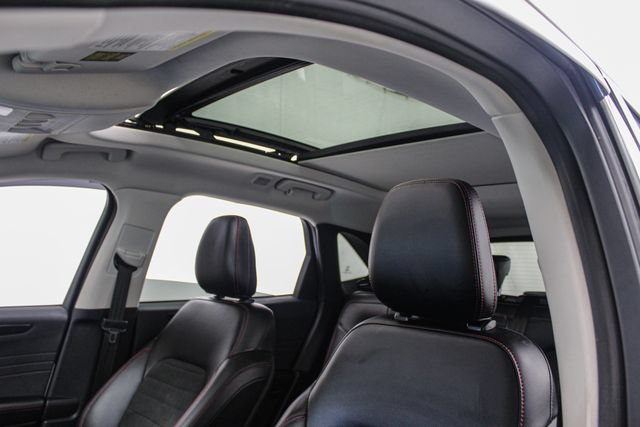 Certified 2022 Ford Escape SEL w/ SEL Stealth AWD Package image 16