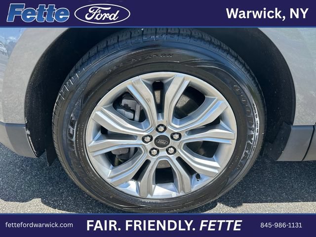 Certified 2024 Ford Edge Titanium AWD/4WD image 2