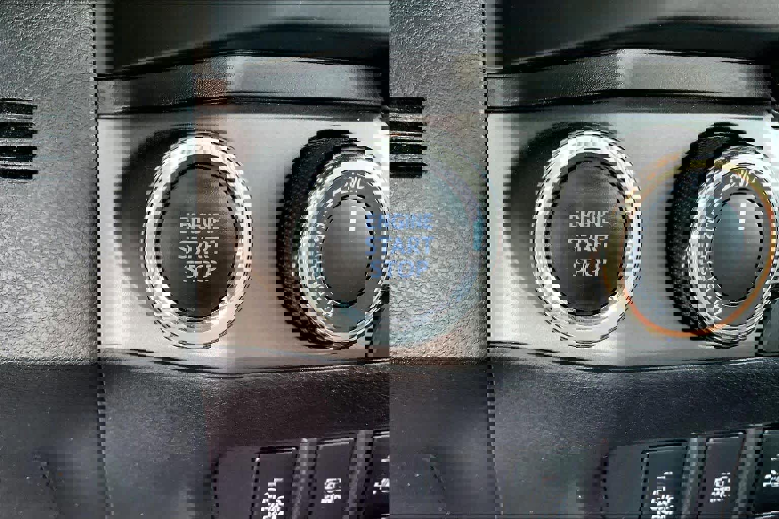 Used 2021 Toyota Tacoma TRD Off-Road w/ Technology Package image 31