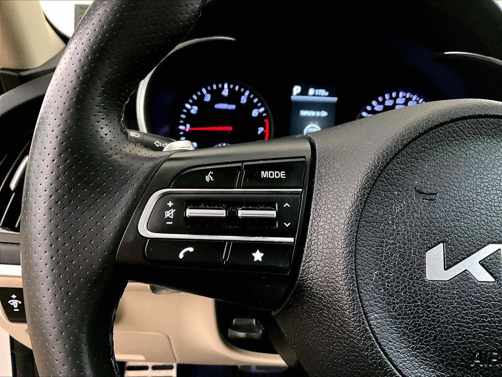 Used 2022 Kia Stinger GT-Line w/ Sun & Sound Package AWD/4WD image 17