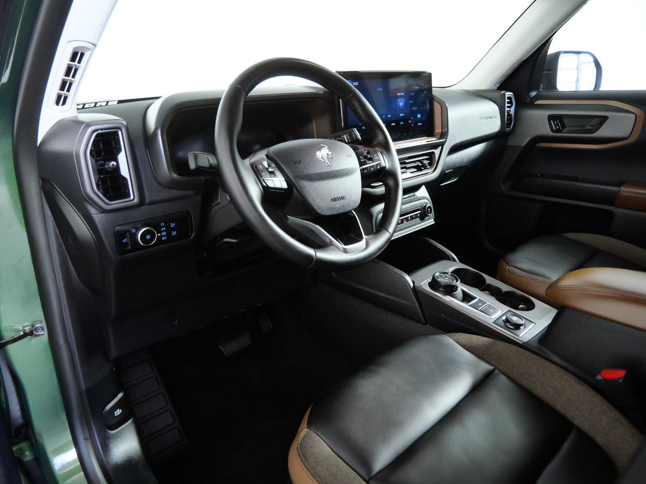 Certified 2025 Ford Bronco Sport Outer Banks w/ Outer Banks Tech Package+ AWD/4WD image 16
