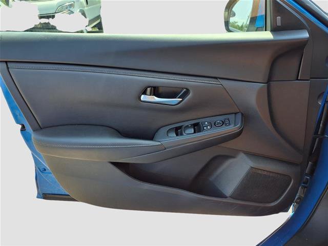 Used 2025 Nissan Sentra SV FWD image 14