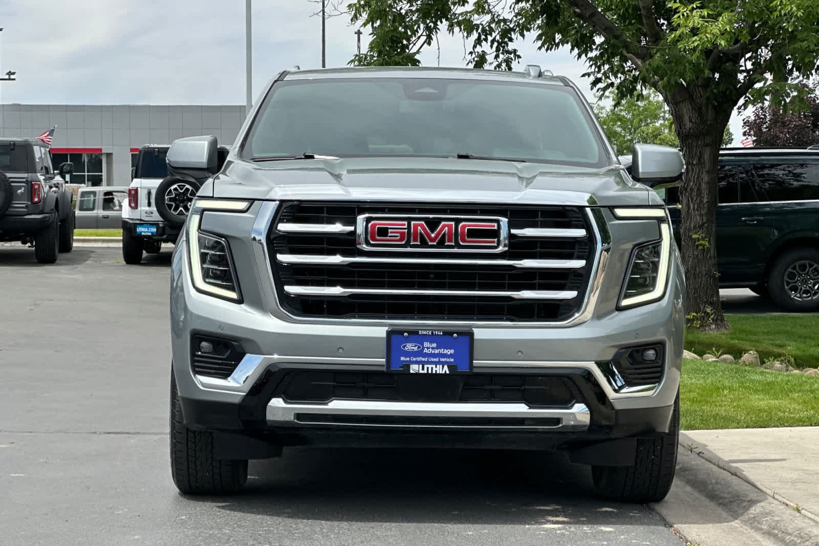 Used 2025 GMC Yukon Elevation AWD/4WD image 10