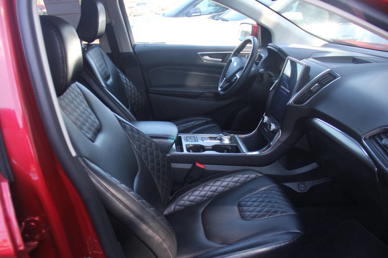 Certified 2024 Ford Edge Titanium AWD/4WD image 20