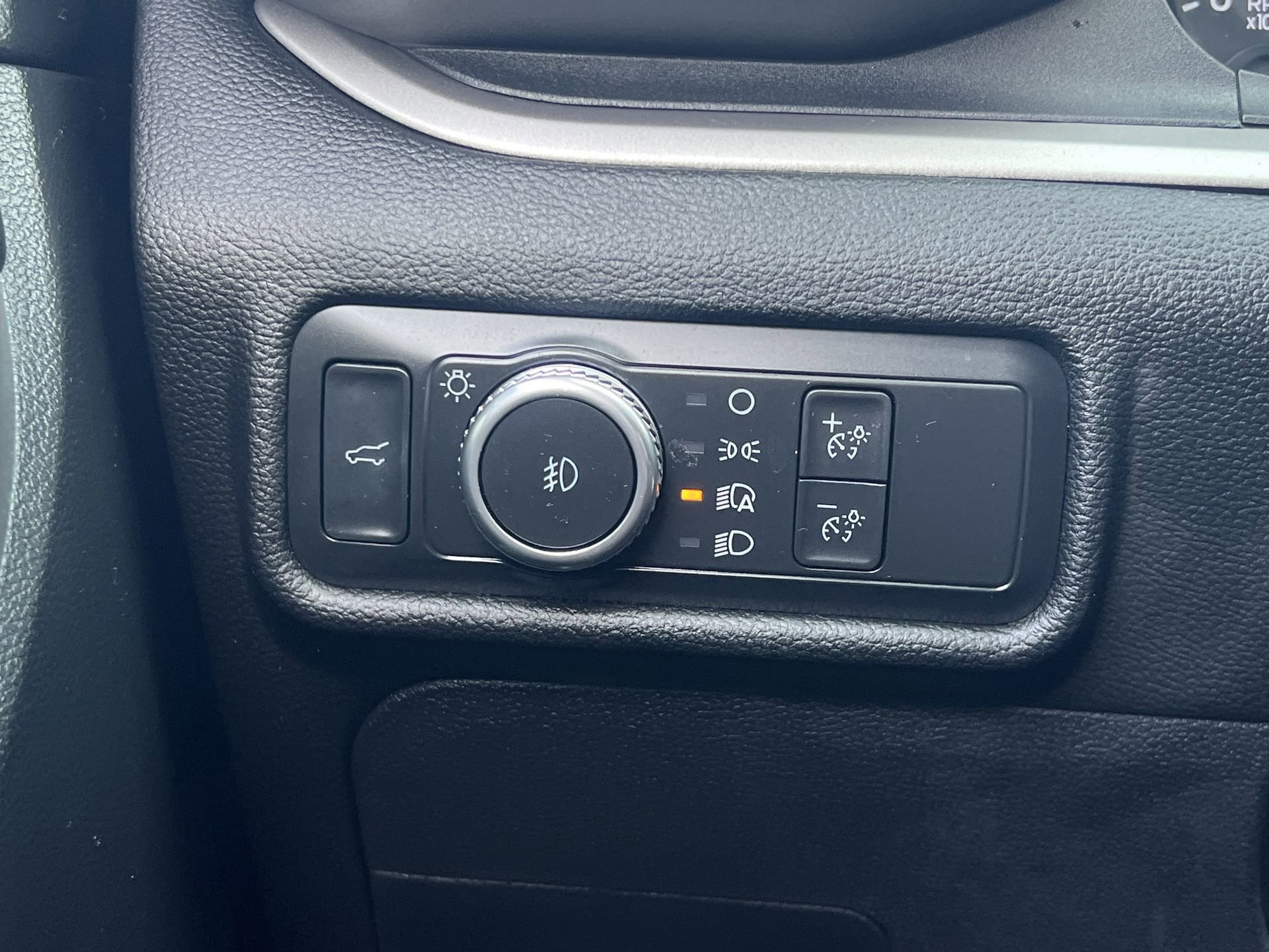 Certified 2022 Ford Explorer XLT w/ Equipment Group 202A image 20