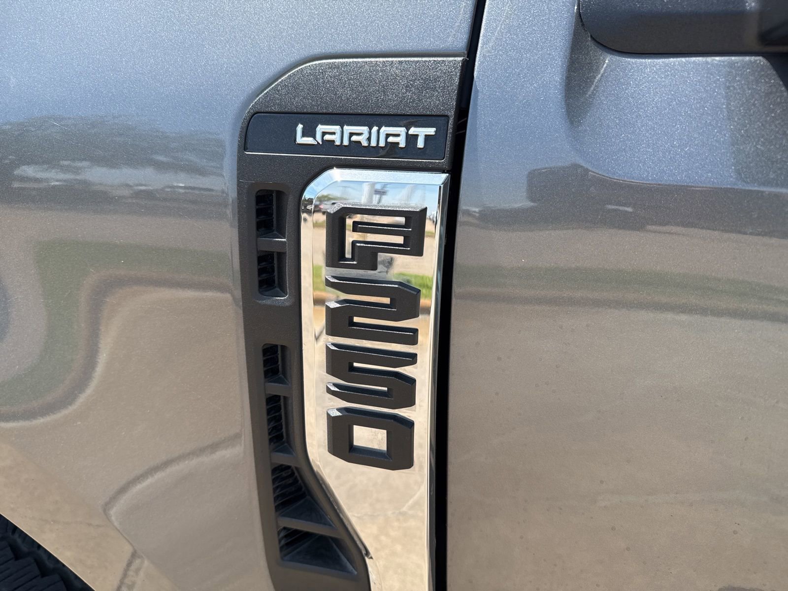 Certified 2025 Ford F250 Lariat w/ Chrome Package image 12