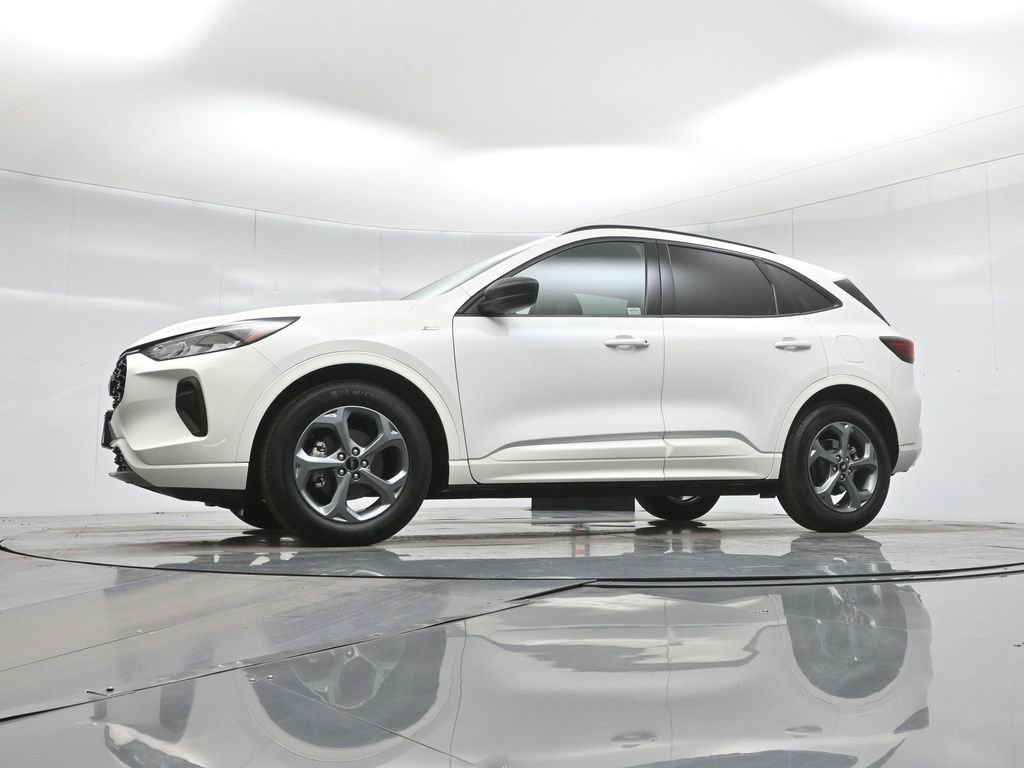 Certified 2023 Ford Escape ST-Line w/ Tech Pack #1 image 8