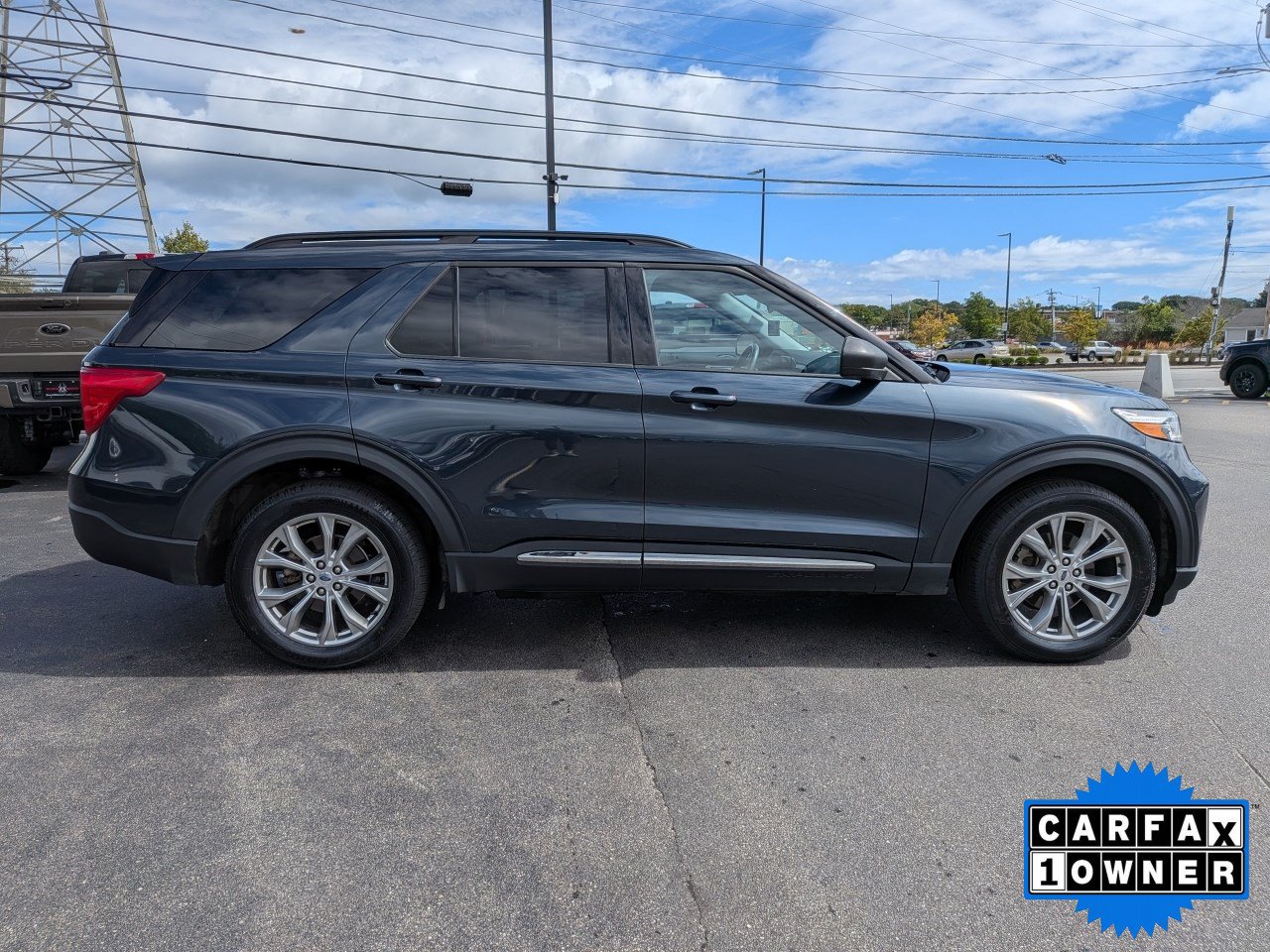 Certified 2024 Ford Explorer XLT w/ Equipment Group 202A AWD/4WD image 3