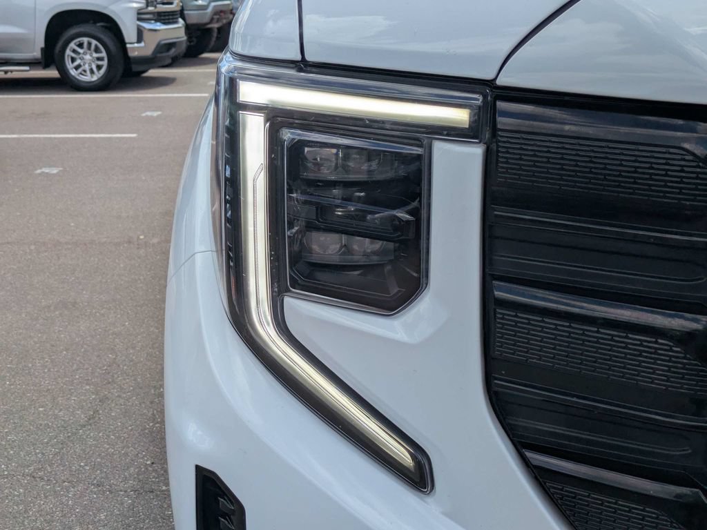 Used 2023 GMC Sierra 1500 Elevation AWD/4WD image 9