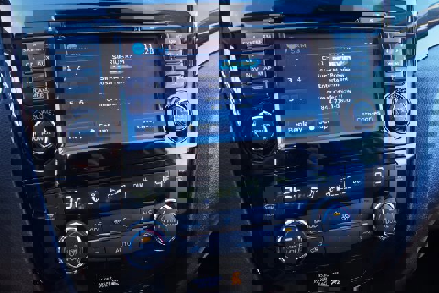 Used 2017 Nissan Rogue Sport SL w/ SL Premium Package image 25