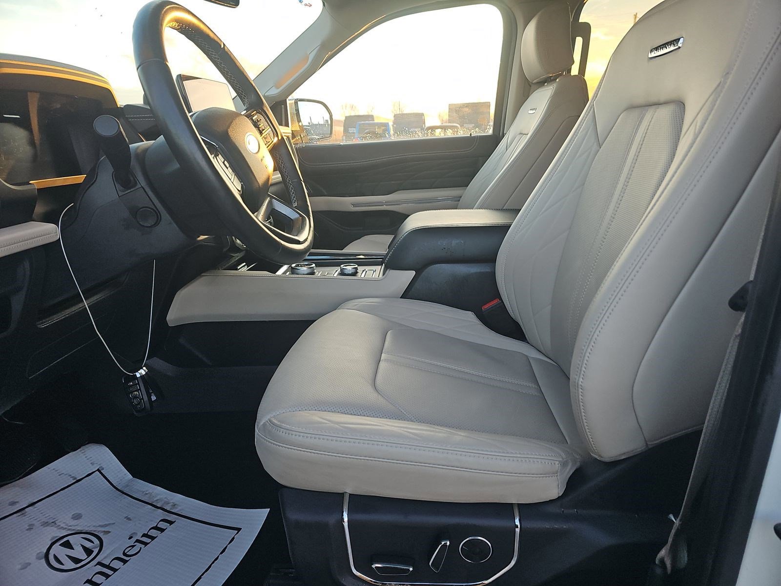 Certified 2024 Ford Expedition Max Platinum image 13