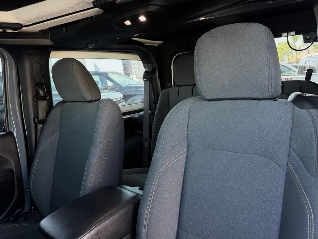 Used 2024 Jeep Wrangler Sport AWD/4WD image 18