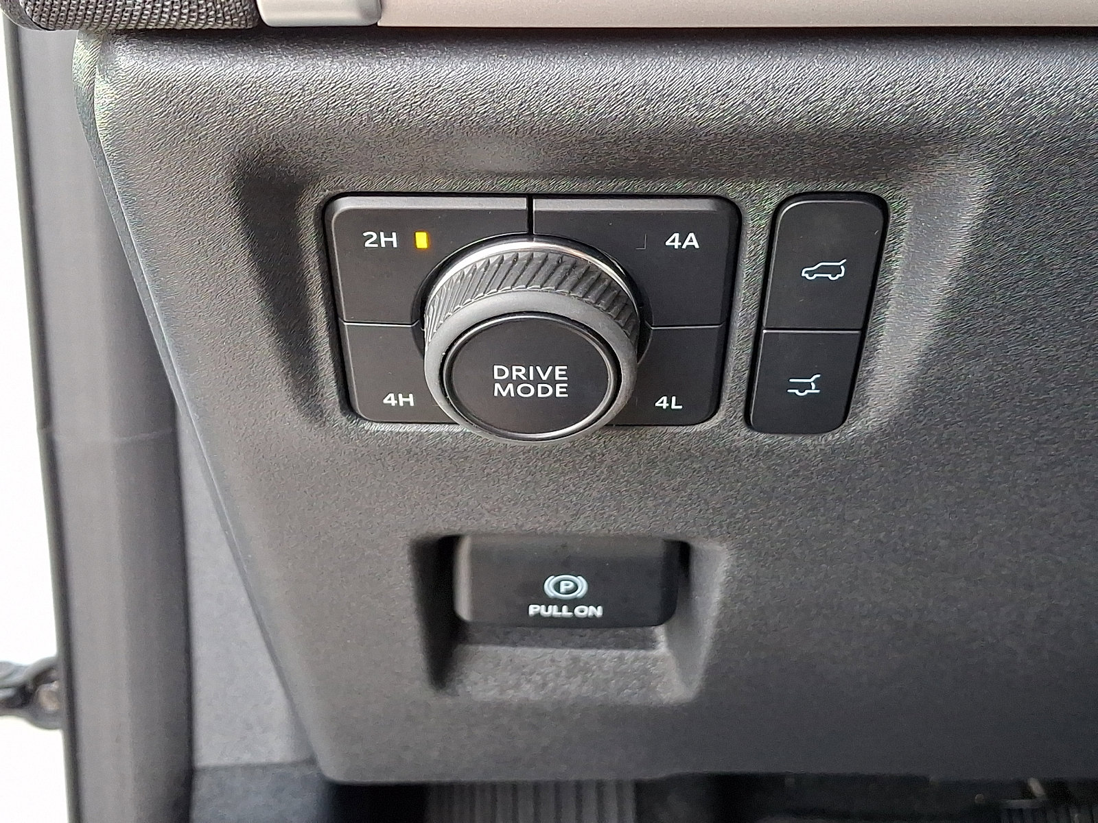 Certified 2025 Ford Expedition Active AWD/4WD image 29