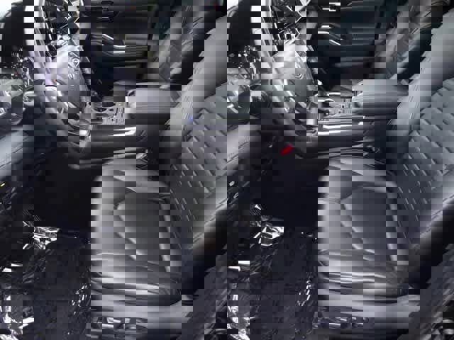 Used 2022 Toyota Highlander XLE image 6