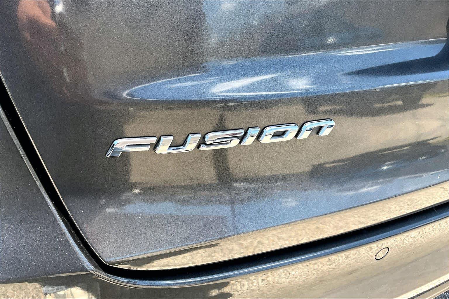 Certified 2019 Ford Fusion SE FWD image 12