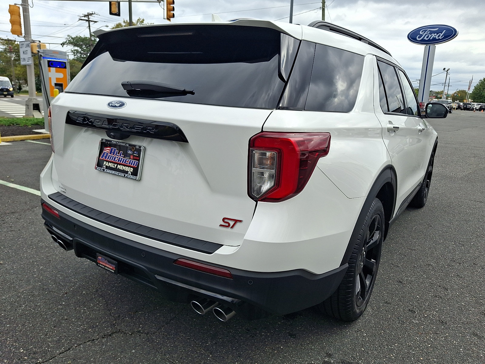 Certified 2024 Ford Explorer ST w/ Equipment Group 401A AWD/4WD image 10