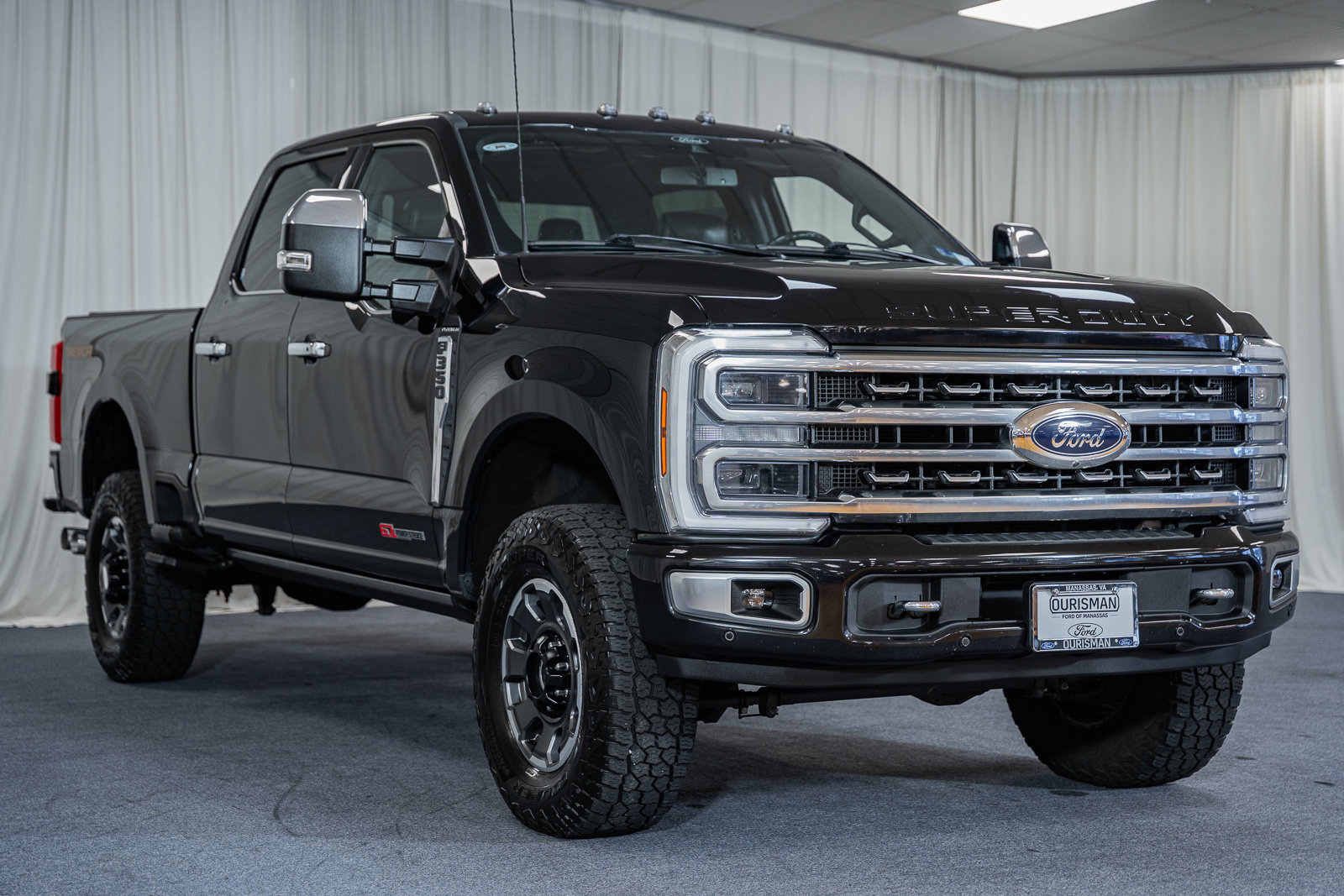 Certified 2024 Ford F350 Platinum w/ Tremor Off-Road Package AWD/4WD image 1