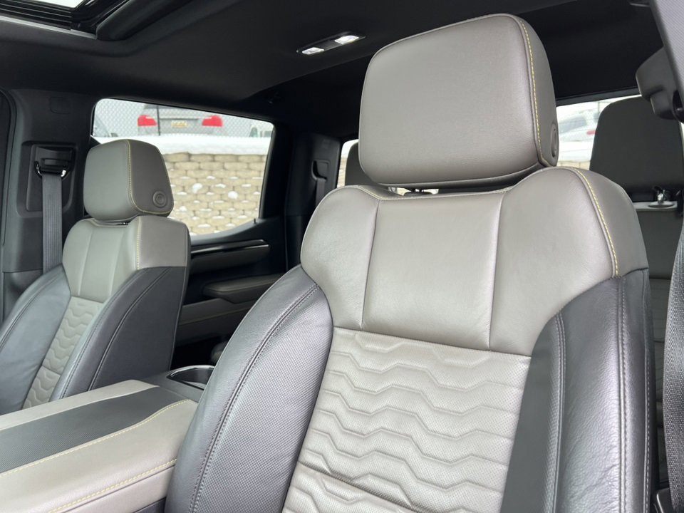 Used 2024 Chevrolet Silverado 1500 ZR2 image 17