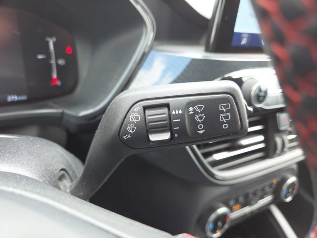 Certified 2025 Ford Escape ST-Line FWD image 39
