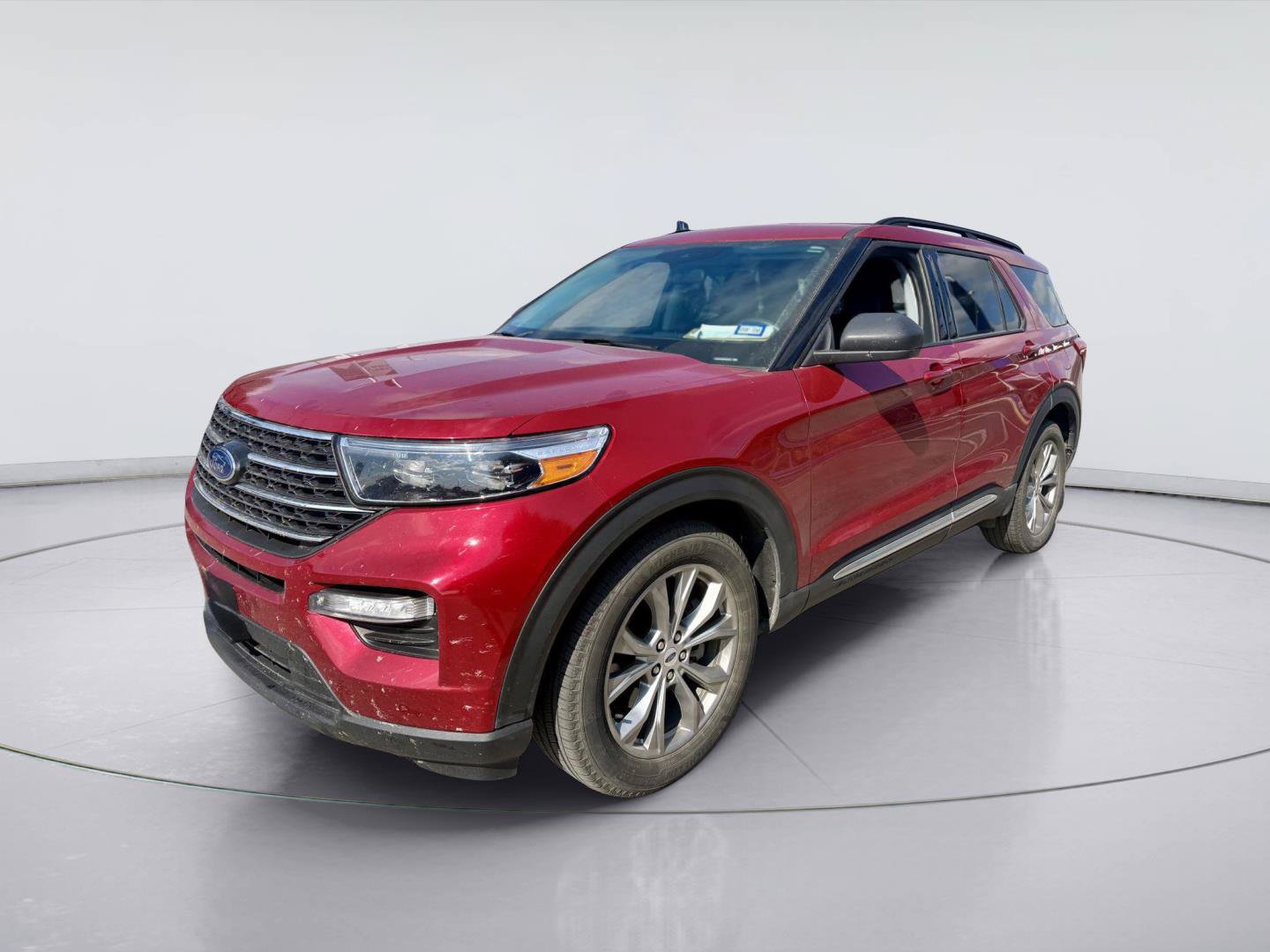 Certified 2023 Ford Explorer XLT w/ Equipment Group 202A RWD image 7