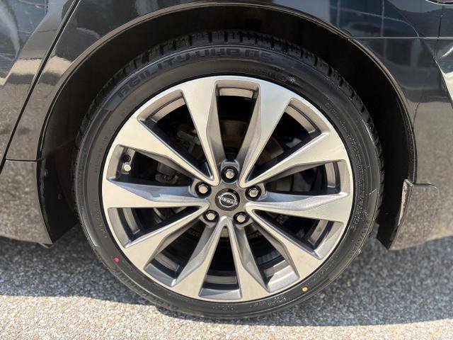 Used 2023 Nissan Maxima Platinum w/ Sport Mat Group FWD image 38