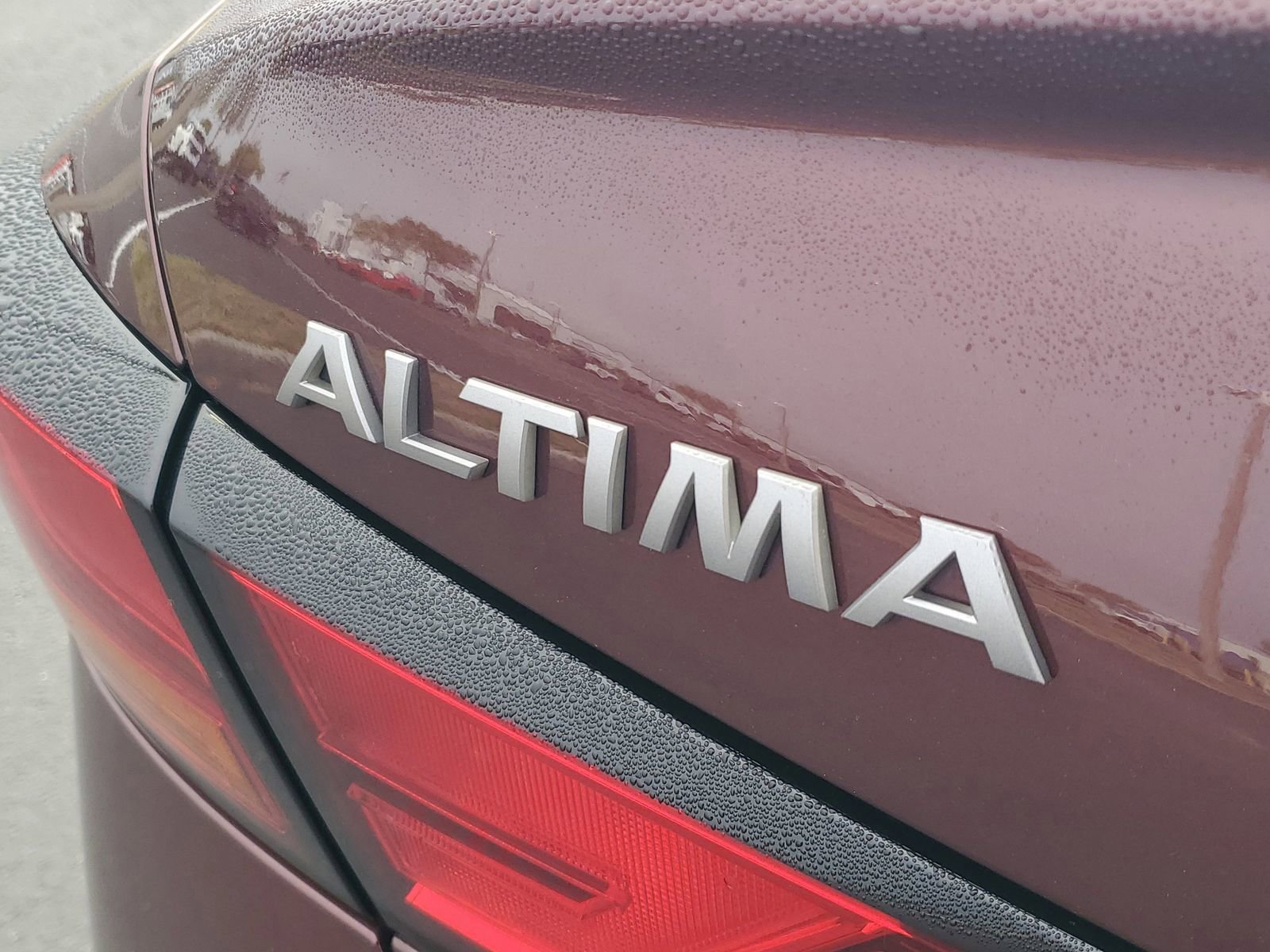 Used 2025 Nissan Altima 2.5 SV image 6