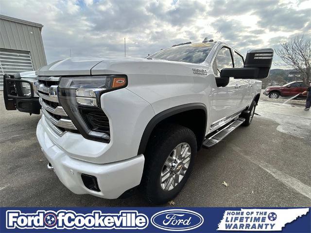 Used 2024 Chevrolet Silverado 2500 High Country w/ High Country Premium Package image 4
