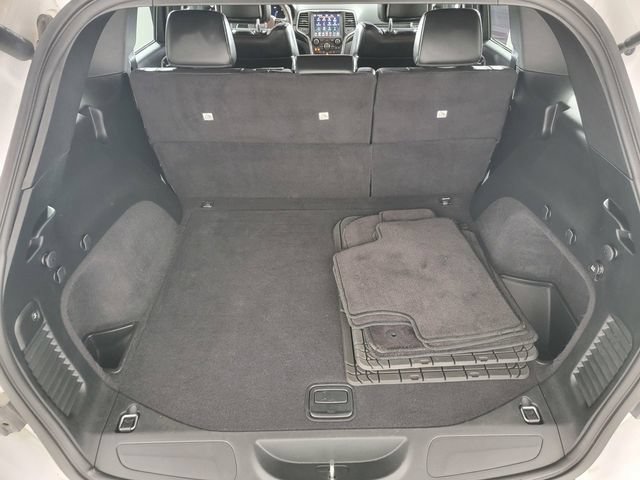 Used 2018 Jeep Grand Cherokee Altitude AWD/4WD image 16