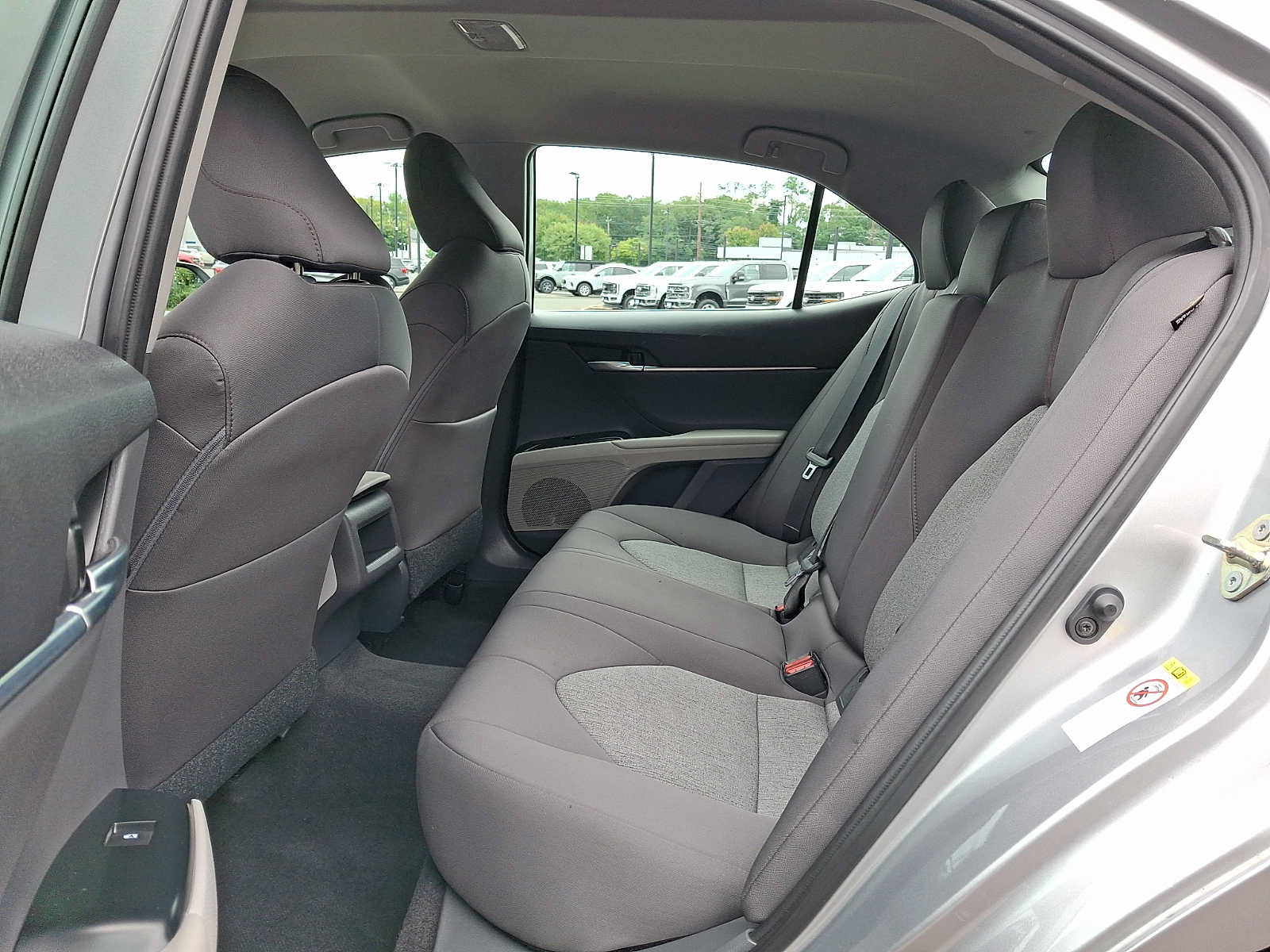 Used 2019 Toyota Camry LE FWD image 10