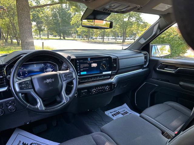 Used 2023 Chevrolet Silverado 1500 RST w/ Protection Package AWD/4WD image 2
