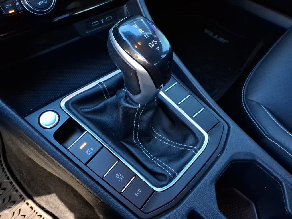 Used 2022 Volkswagen Jetta SE image 23