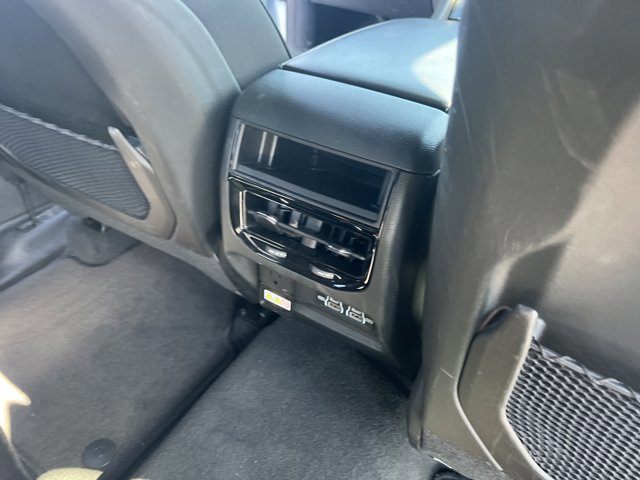 Used 2025 Jeep Grand Cherokee Altitude AWD/4WD image 17