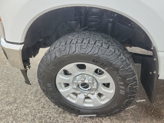 Certified 2024 Ford F350 XLT w/ FX4 Off-Road Package AWD/4WD image 19