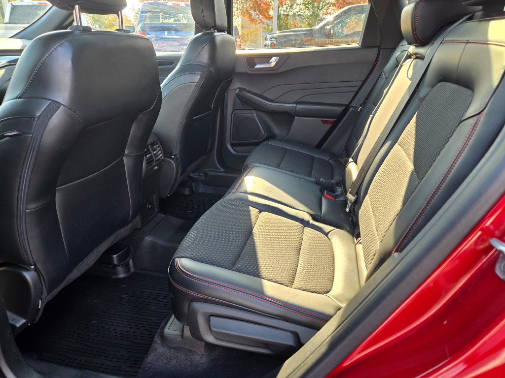 Certified 2023 Ford Escape ST-Line w/ Tech Pack #1 image 16