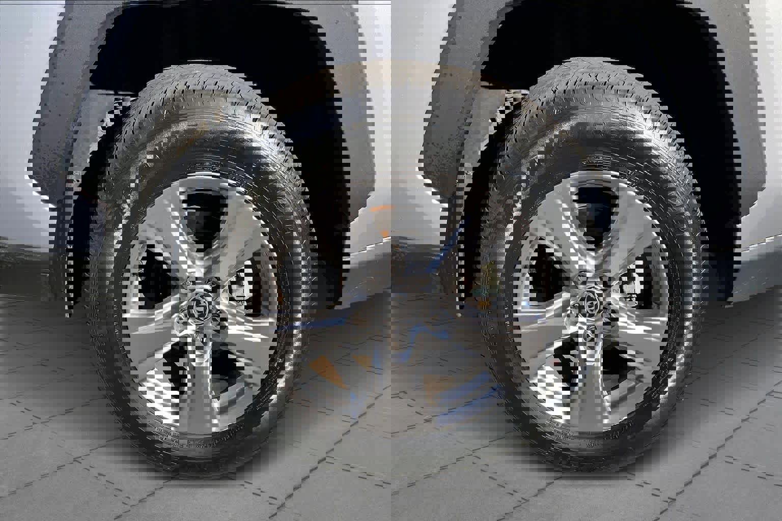 Used 2024 Toyota RAV4 XLE image 10