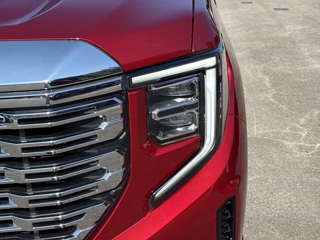 Used 2023 GMC Sierra 1500 Denali w/ Technology Package AWD/4WD image 10