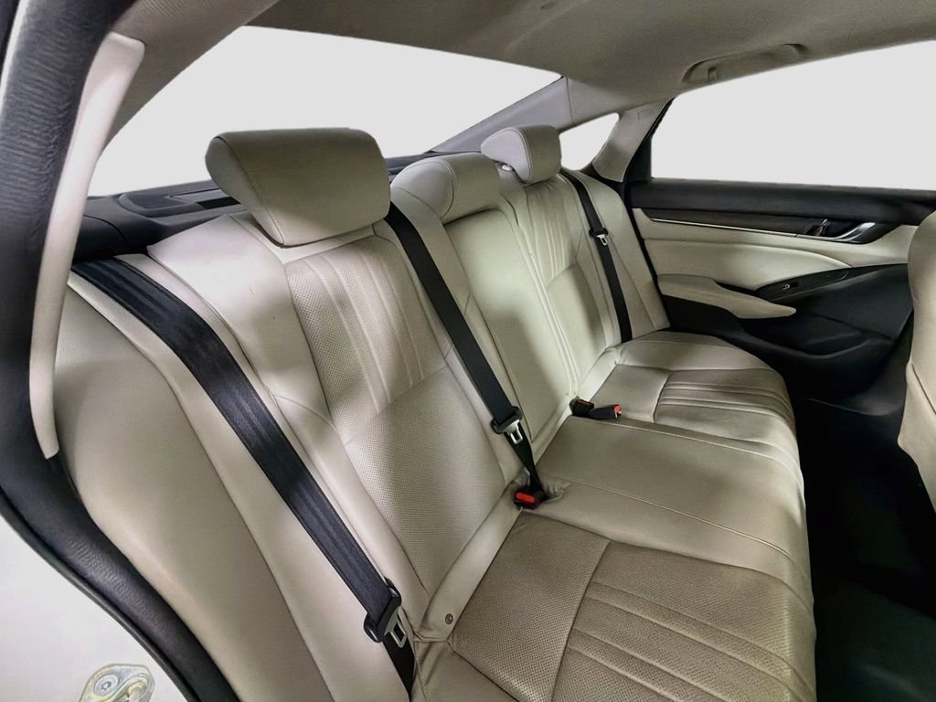 Used 2018 Honda Accord Touring image 27