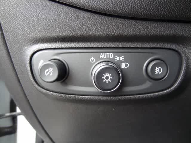 Used 2020 Chevrolet Equinox LT w/ Driver Convenience Package FWD image 17