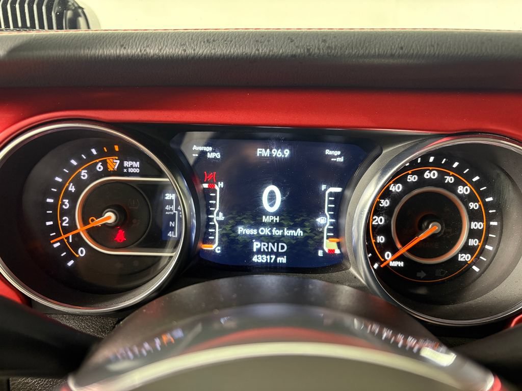 Used 2023 Jeep Gladiator Rubicon w/ LED Lighting Group AWD/4WD image 14