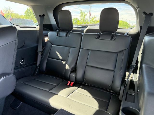 Certified 2023 Ford Explorer XLT w/ Equipment Group 202A AWD/4WD image 10