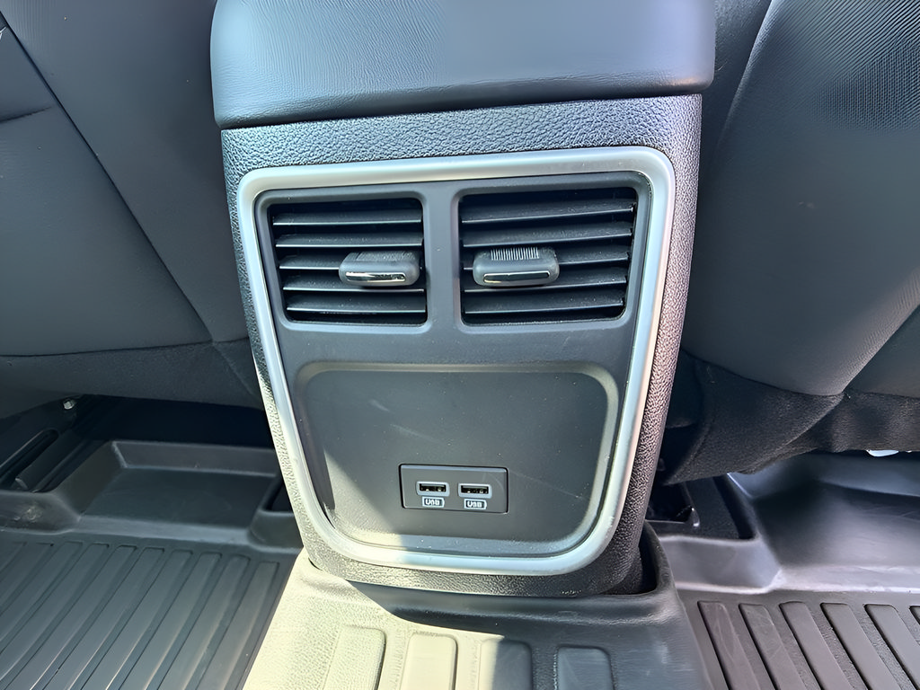 Used 2022 Dodge Charger SXT w/ Cold Weather Package AWD/4WD image 14