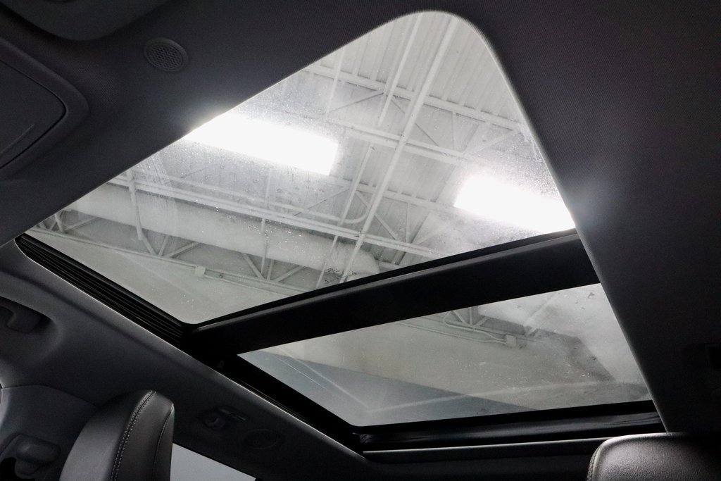 Certified 2022 Ford Explorer XLT w/ Equipment Group 202A image 35