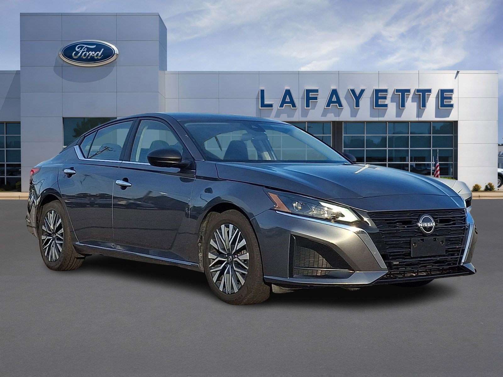 Used 2024 Nissan Altima 2.5 SV
