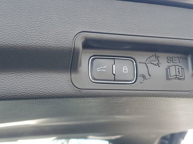 Certified 2024 Ford Explorer XLT w/ Equipment Group 202A image 9