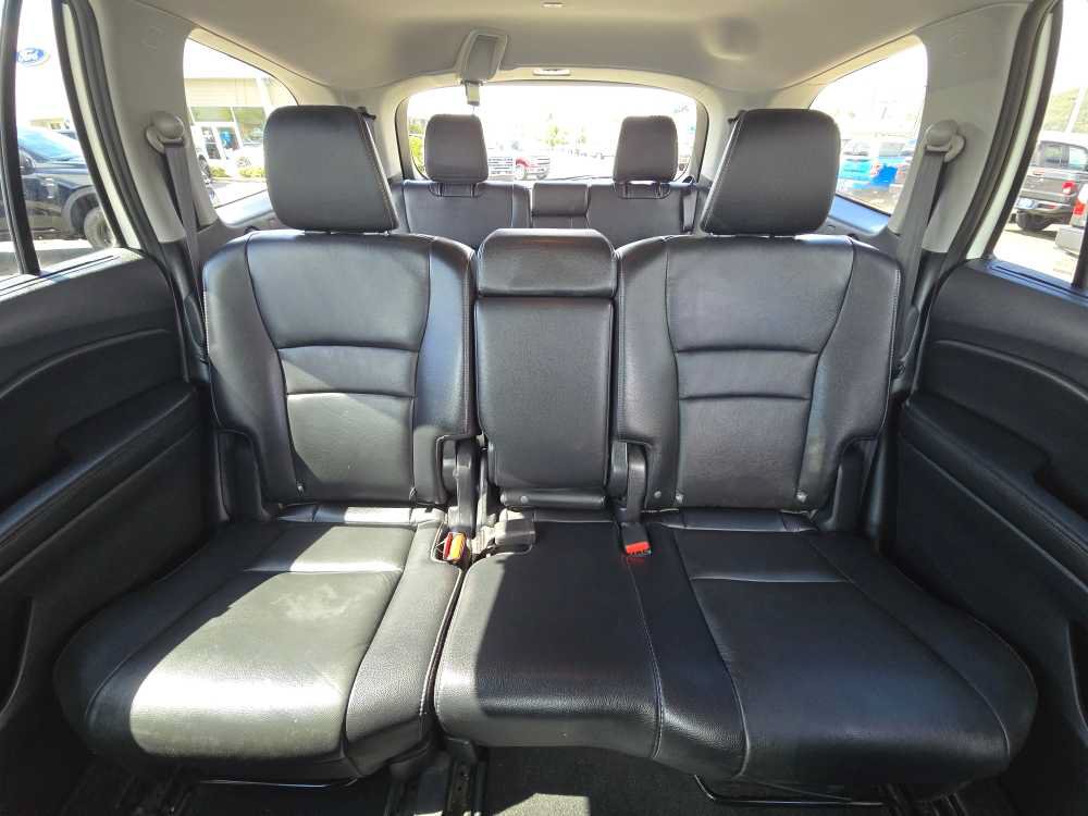 Used 2018 Honda Pilot Touring image 18