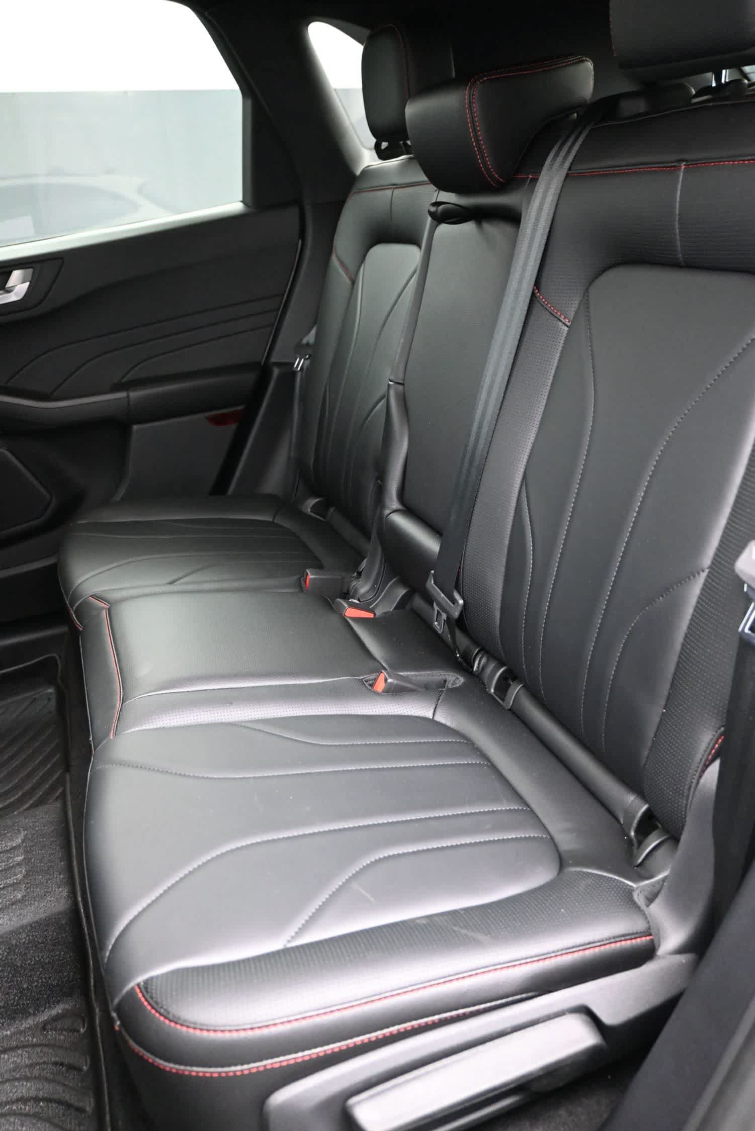 Certified 2025 Ford Escape ST-Line Elite w/ Premium Technology Package AWD/4WD image 31