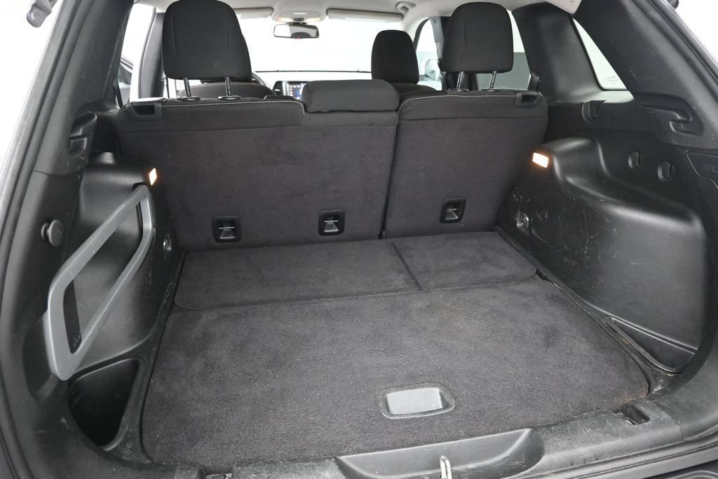 Used 2017 Jeep Cherokee Latitude FWD image 9