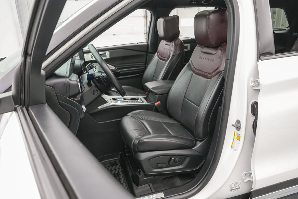 Certified 2021 Ford Explorer Platinum w/ Equipment Group 601A AWD/4WD image 11