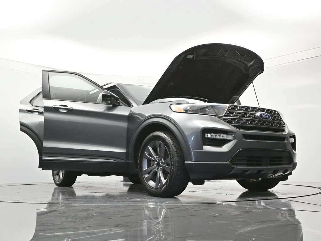 Certified 2023 Ford Explorer XLT w/ Equipment Group 202A RWD image 51