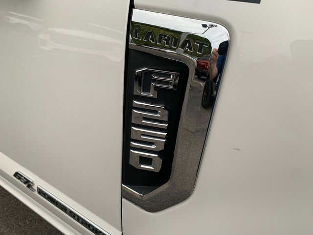 Certified 2022 Ford F250 Lariat w/ Lariat Ultimate Package AWD/4WD image 10